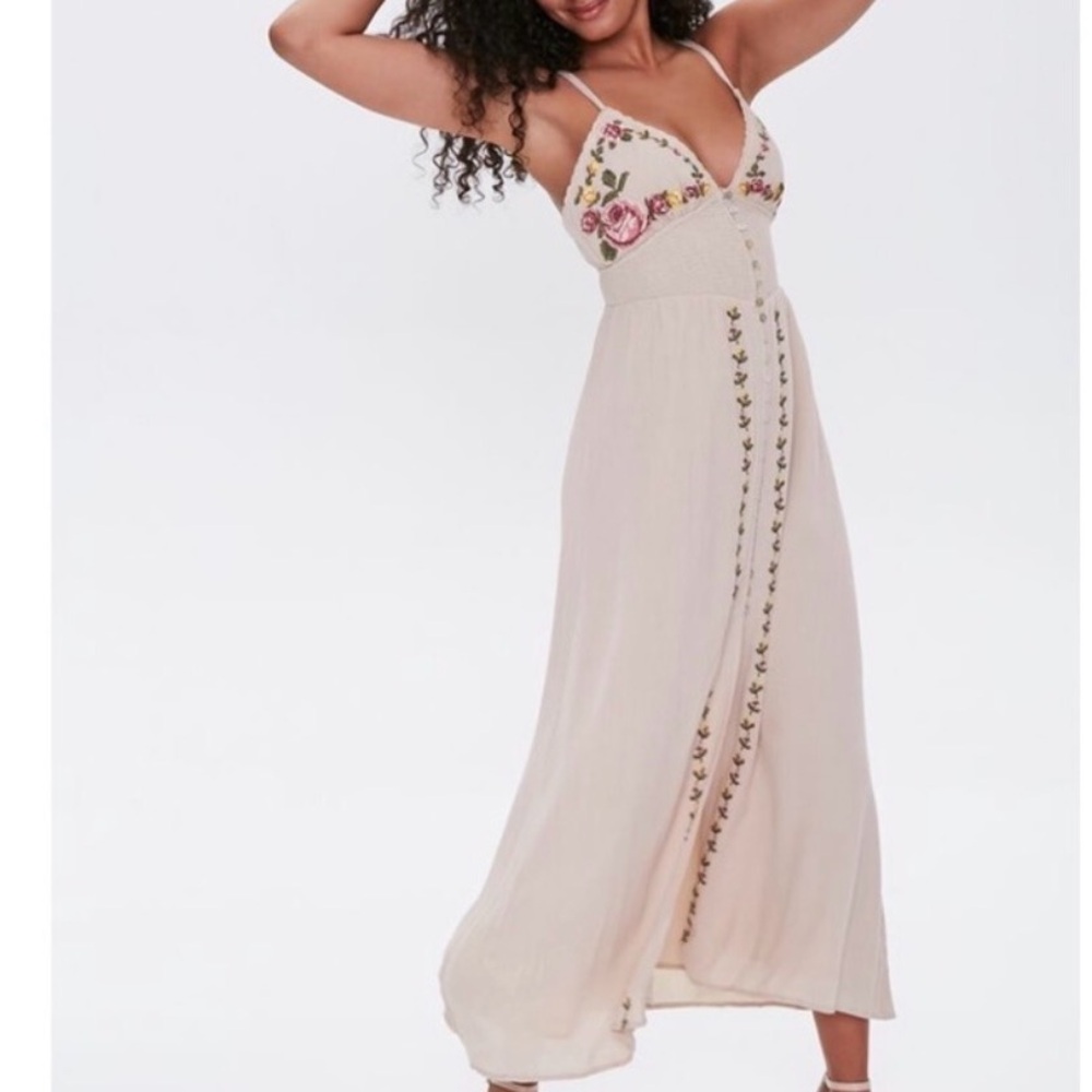 Forever 21 Floral Embroidered white  Maxi Dress